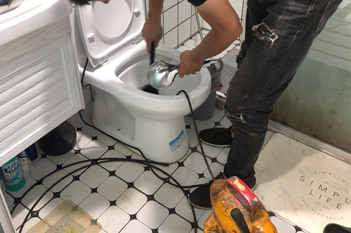 白云矿区疏通下水道