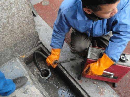 白云矿区疏通下水道